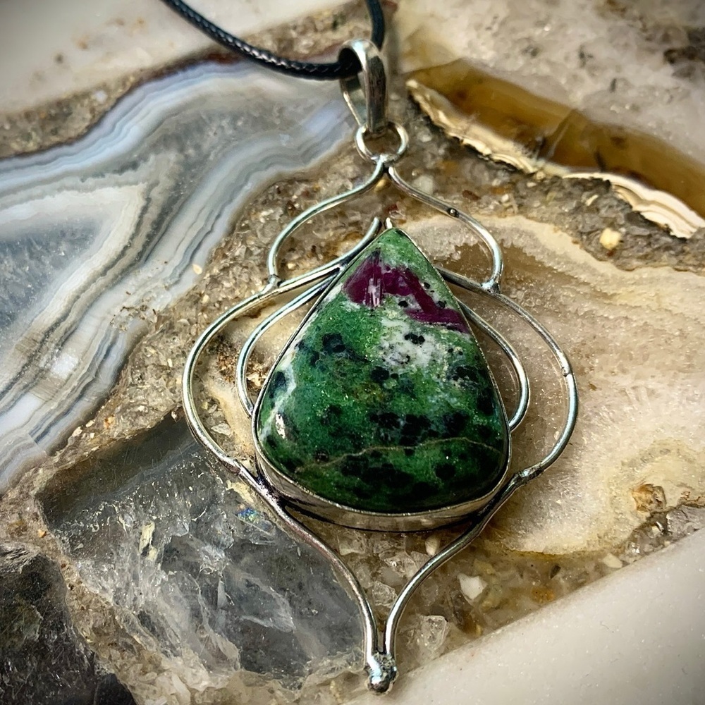 2219 Artisan Silver Ruby in Zoisite Colored Multicolor Teardrop Stone Necklace